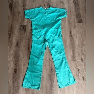 Cherokee Aqua Scrub Top and Pants